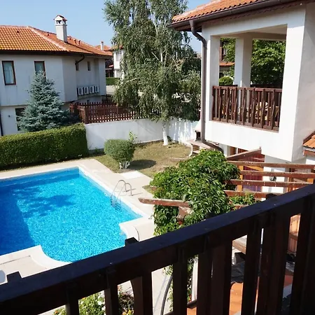 Villa Margeritha Floral Hills Club 3 Bedroom Mit Privat Pool & Sea View Apartmán Acheloj